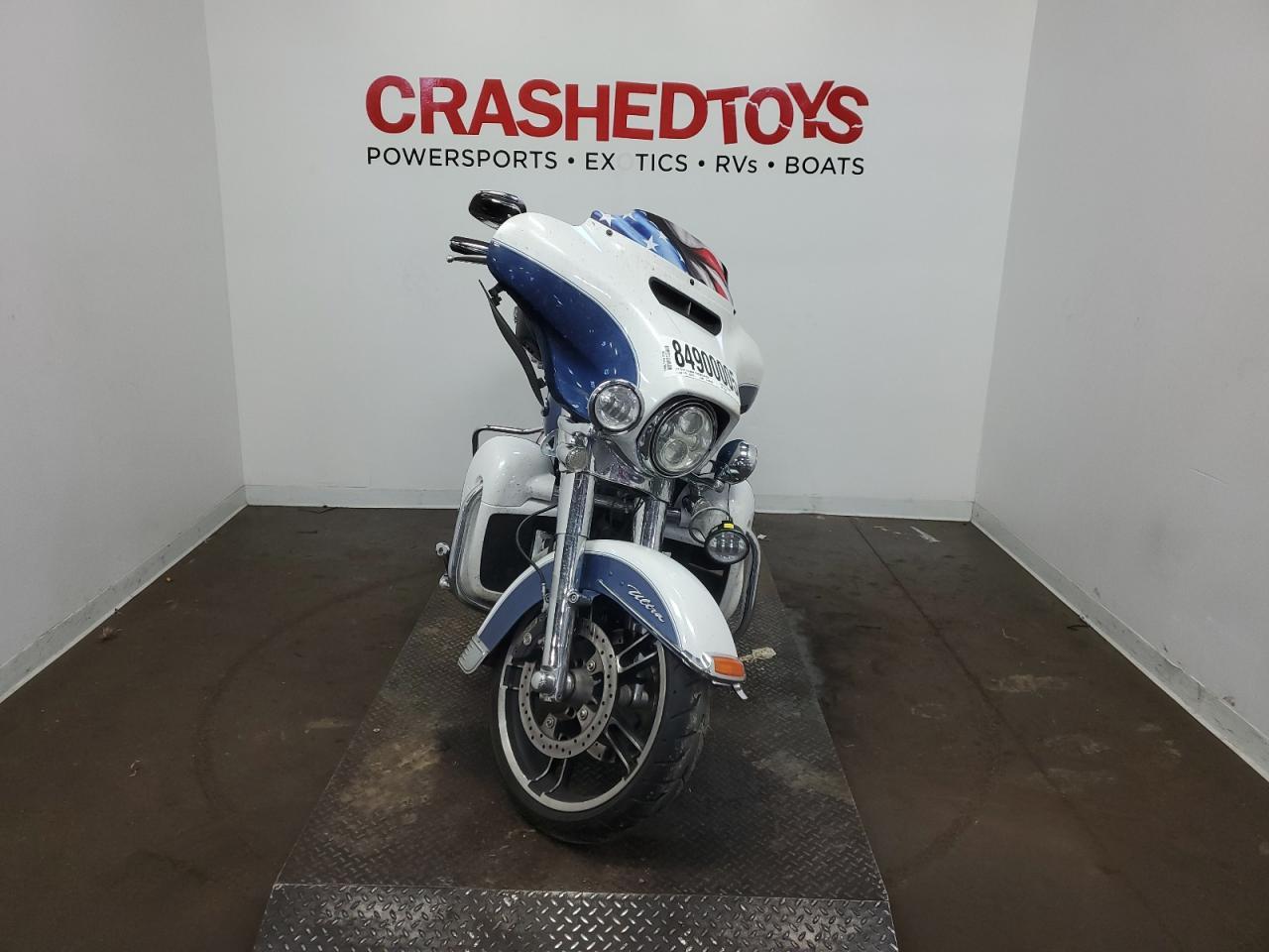 2015 Harley-Davidson Flhtcu Ultra Classic Electra Glide - Image 2