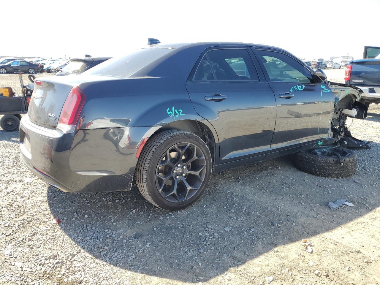 2019 Chrysler 300 S - Image 3