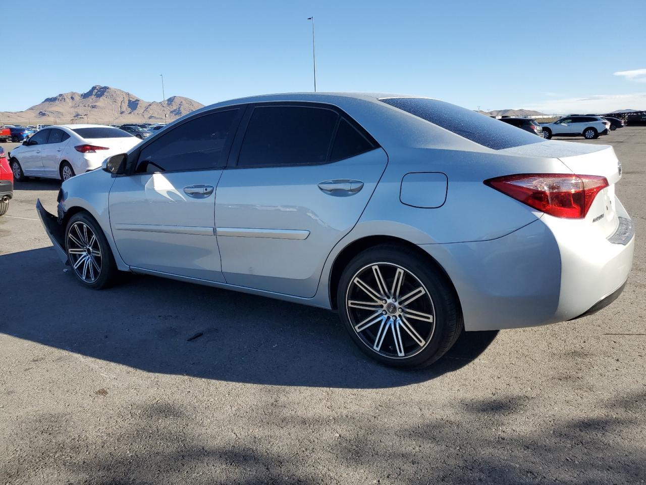 2018 Toyota Corolla L - Фото 2