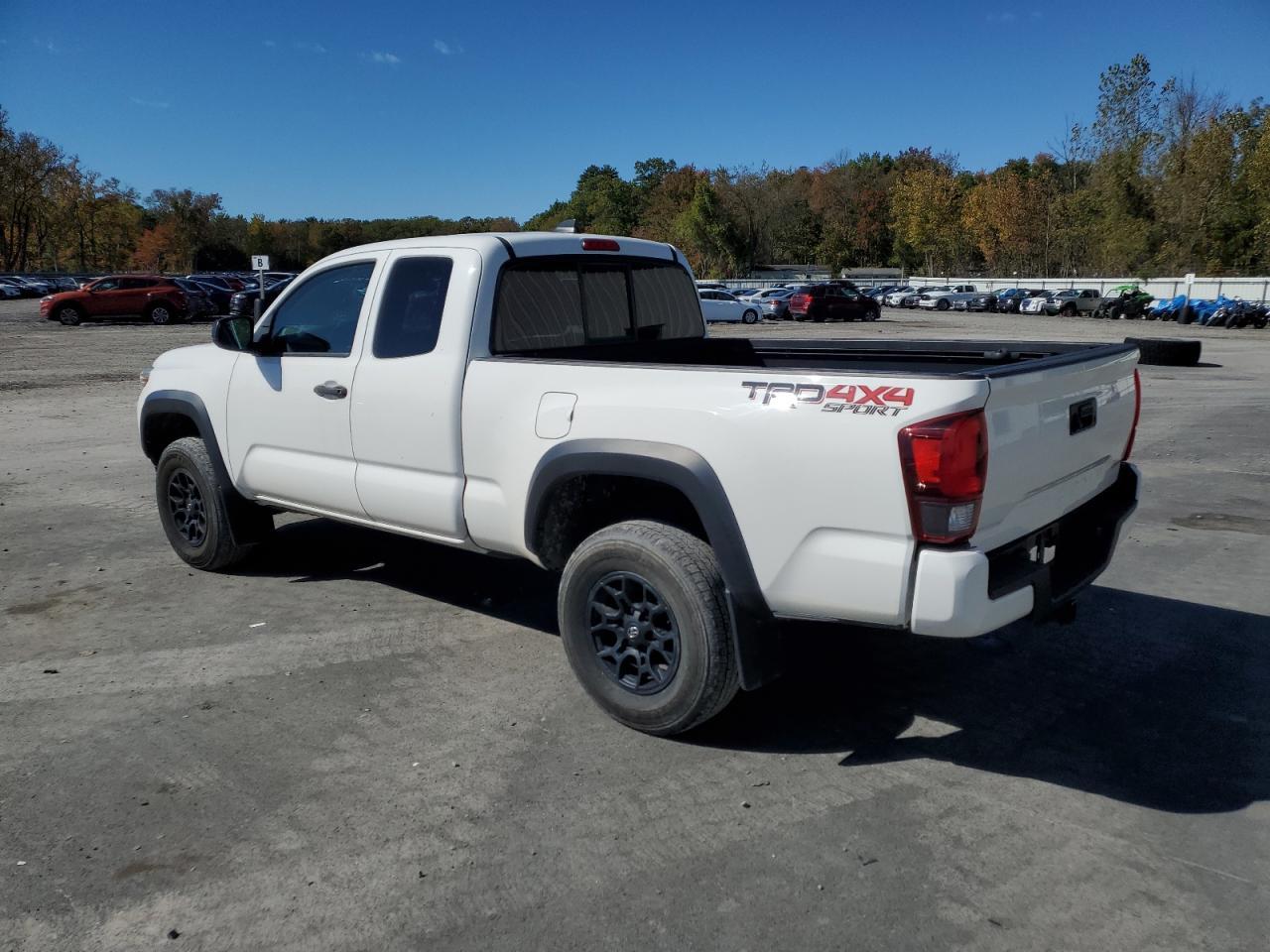 2021 Toyota Tacoma Access Cab - Image 2