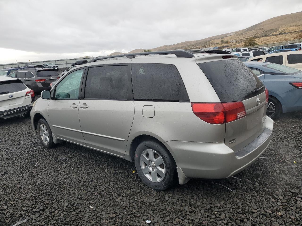 2004 Toyota Sienna Xle - Фото 2
