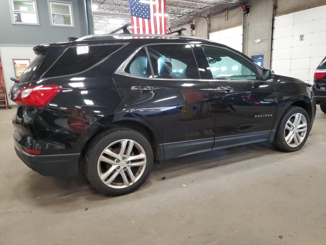 2018 Chevrolet Equinox Premier - Image 3