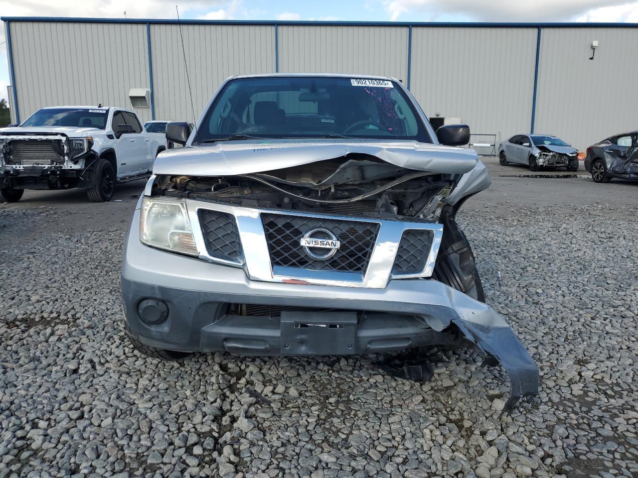 2015 Nissan Frontier S - Image 5