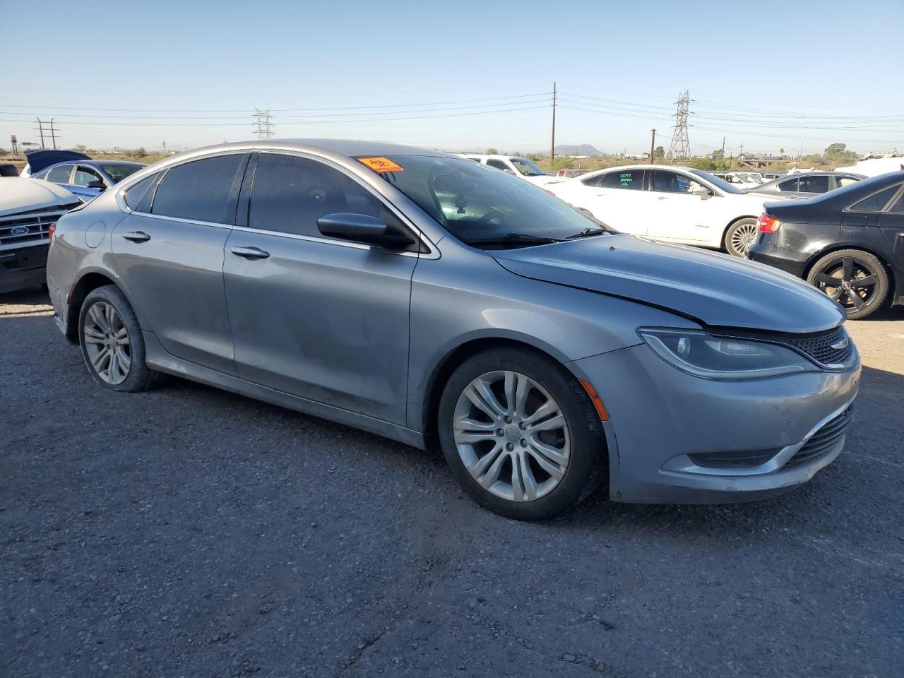 2015 Chrysler 200 Limited - Фото 4