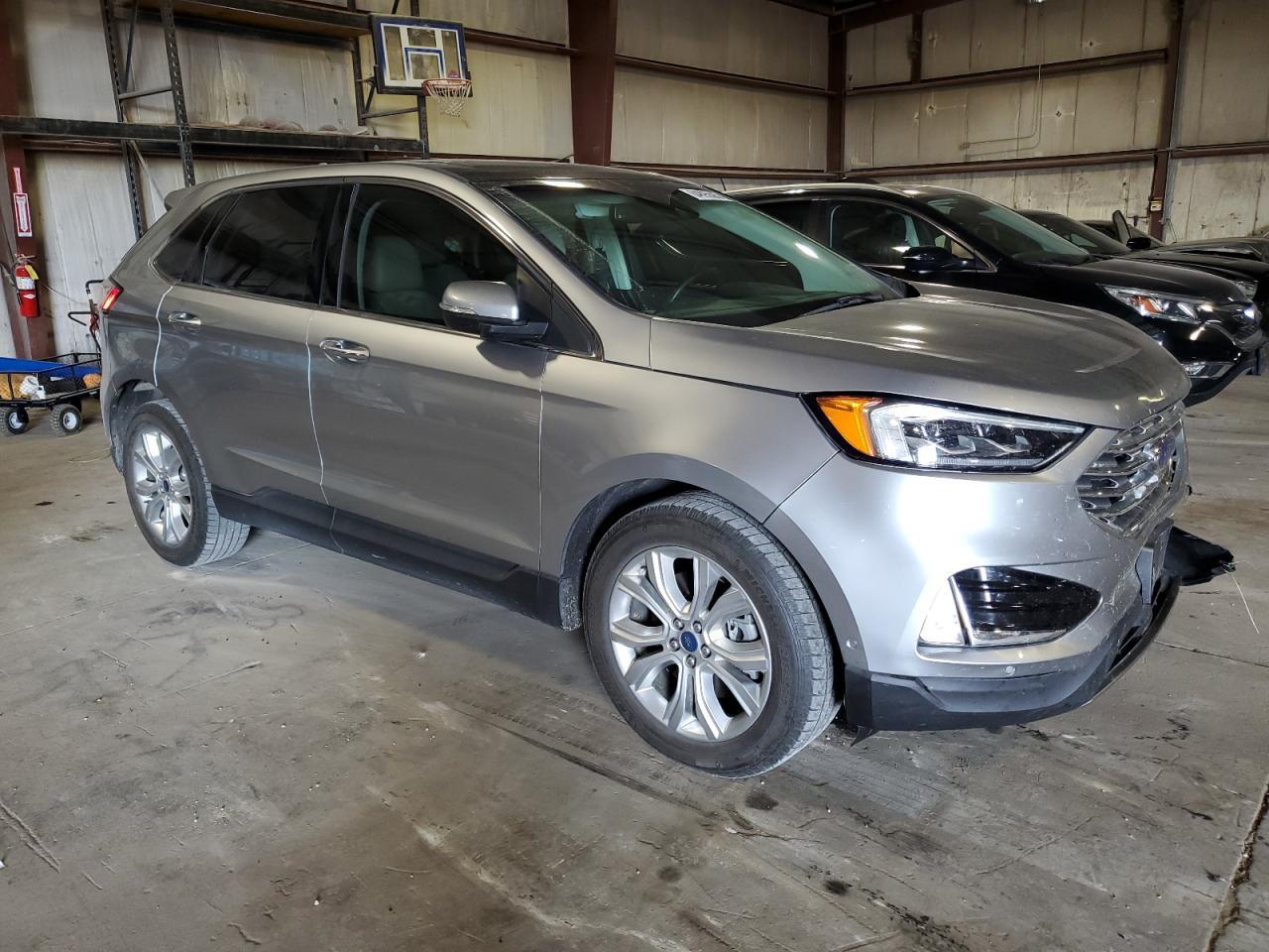 2020 Ford Edge Titanium - Image 4