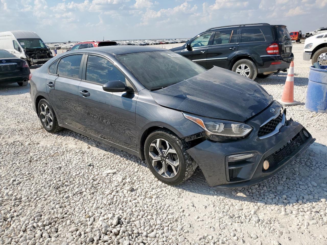 2021 Kia Forte Fe - Фото 4