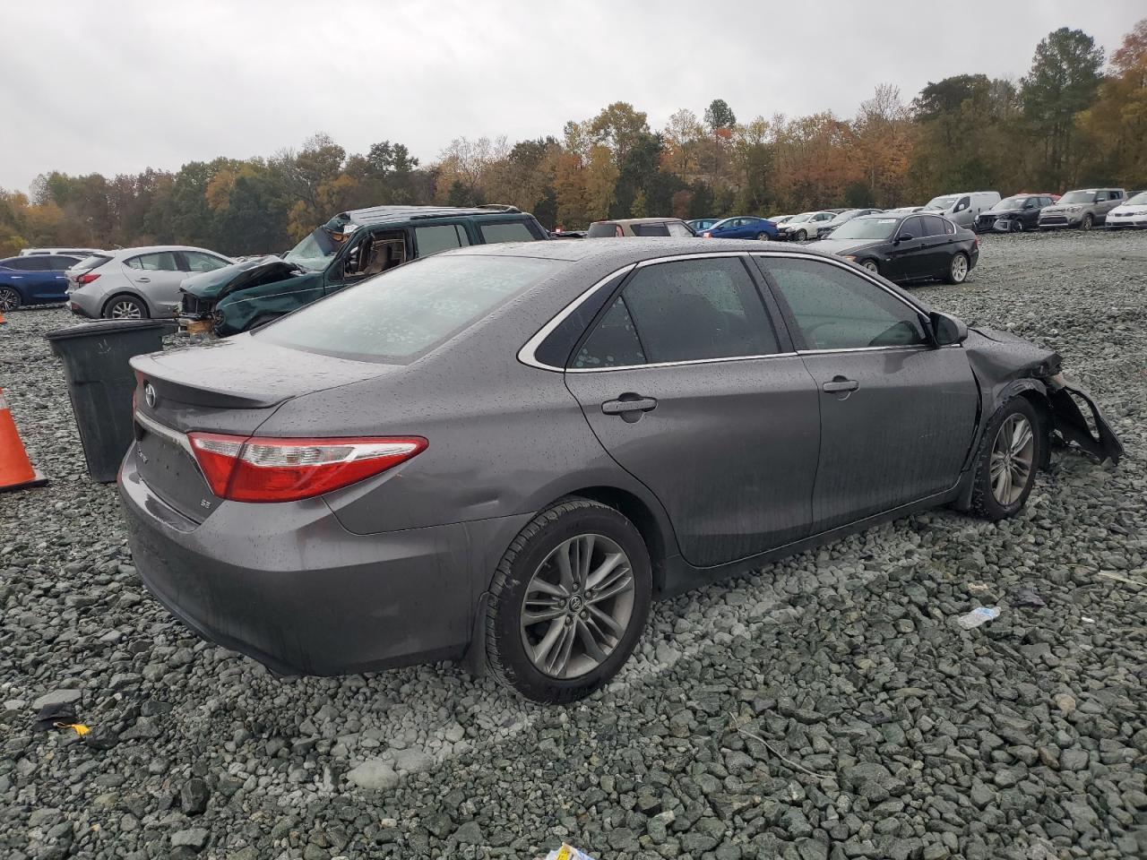 2015 Toyota Camry Le - Фото 3