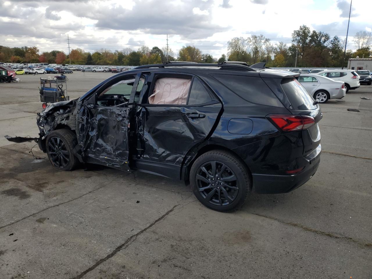 2022 Chevrolet Equinox Rs - Image 2