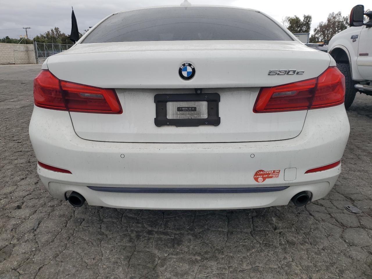 2018 BMW 530E - Фото 6