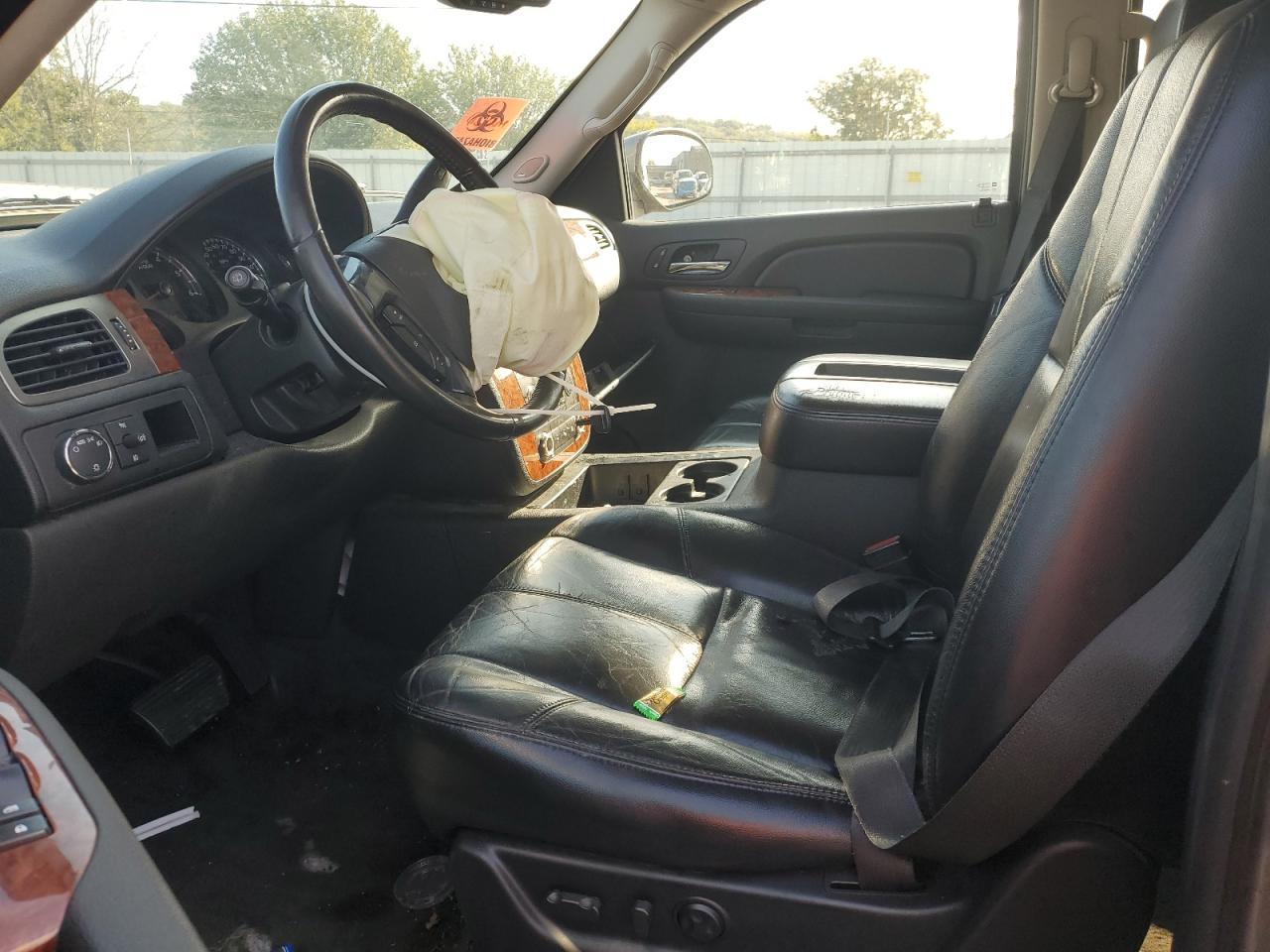 2007 Chevrolet Tahoe C1500 - Image 7