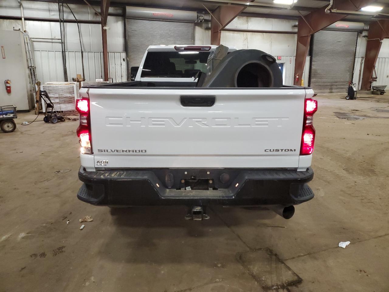 2023 Chevrolet Silverado K2500 Custom - Фото 6