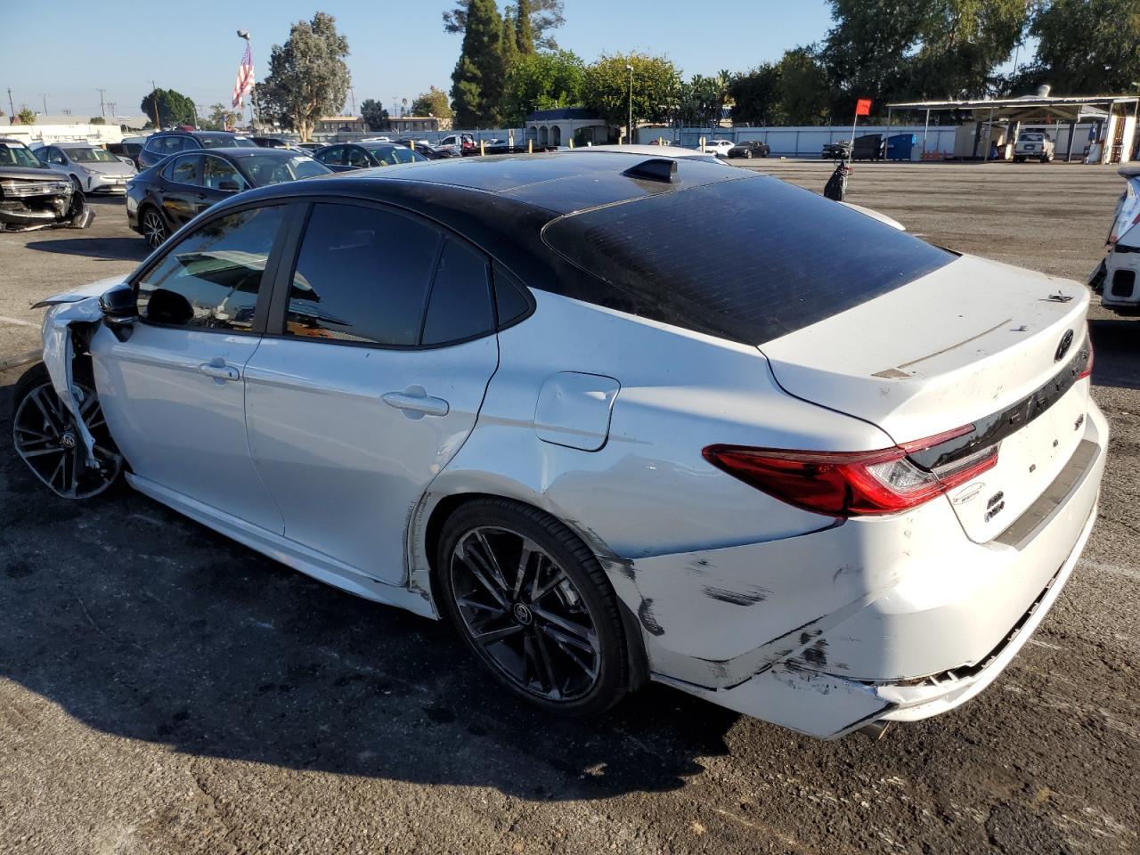 2025 Toyota Camry Xse - Фото 2