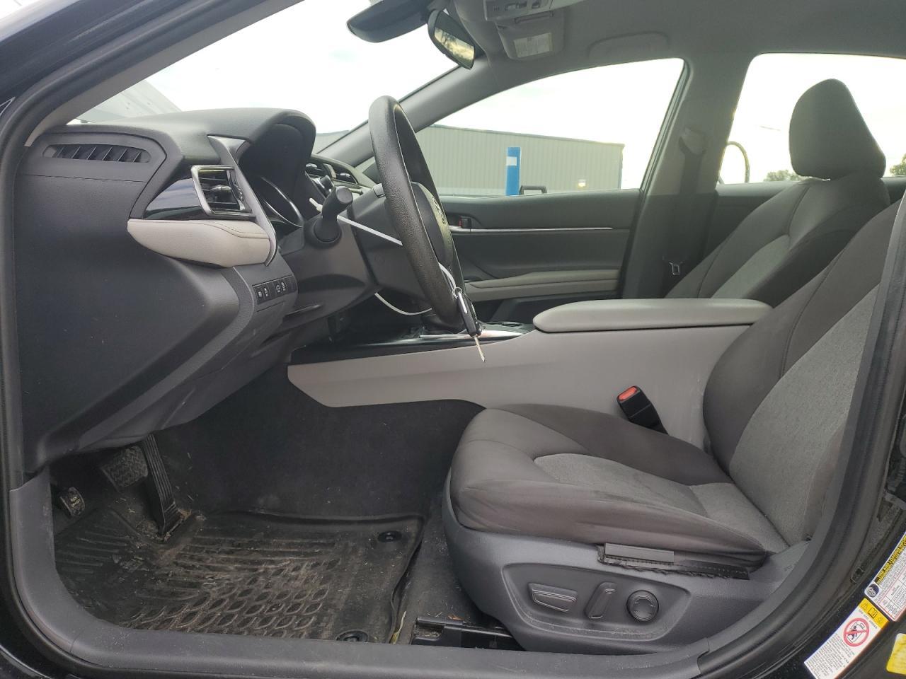 2019 Toyota Camry L - Фото 7