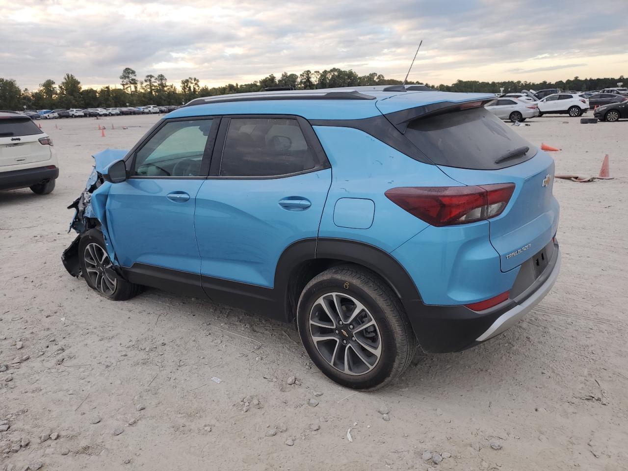 2026 Chevrolet Trailblazer Lt - Фото 2