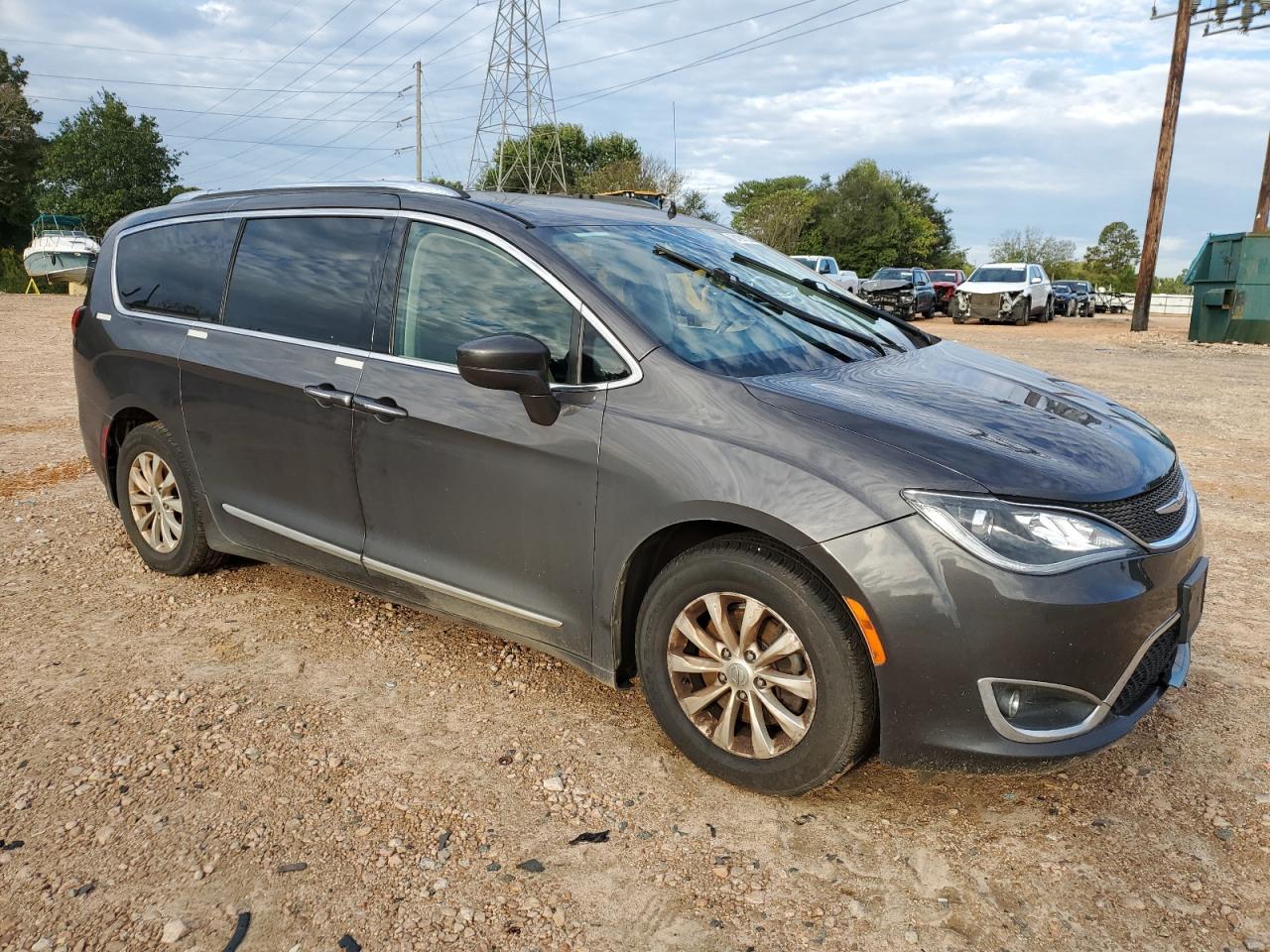 2019 Chrysler Pacifica Touring L - Фото 4