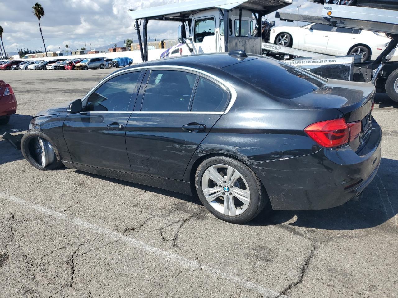 2017 BMW 330 I - Фото 2