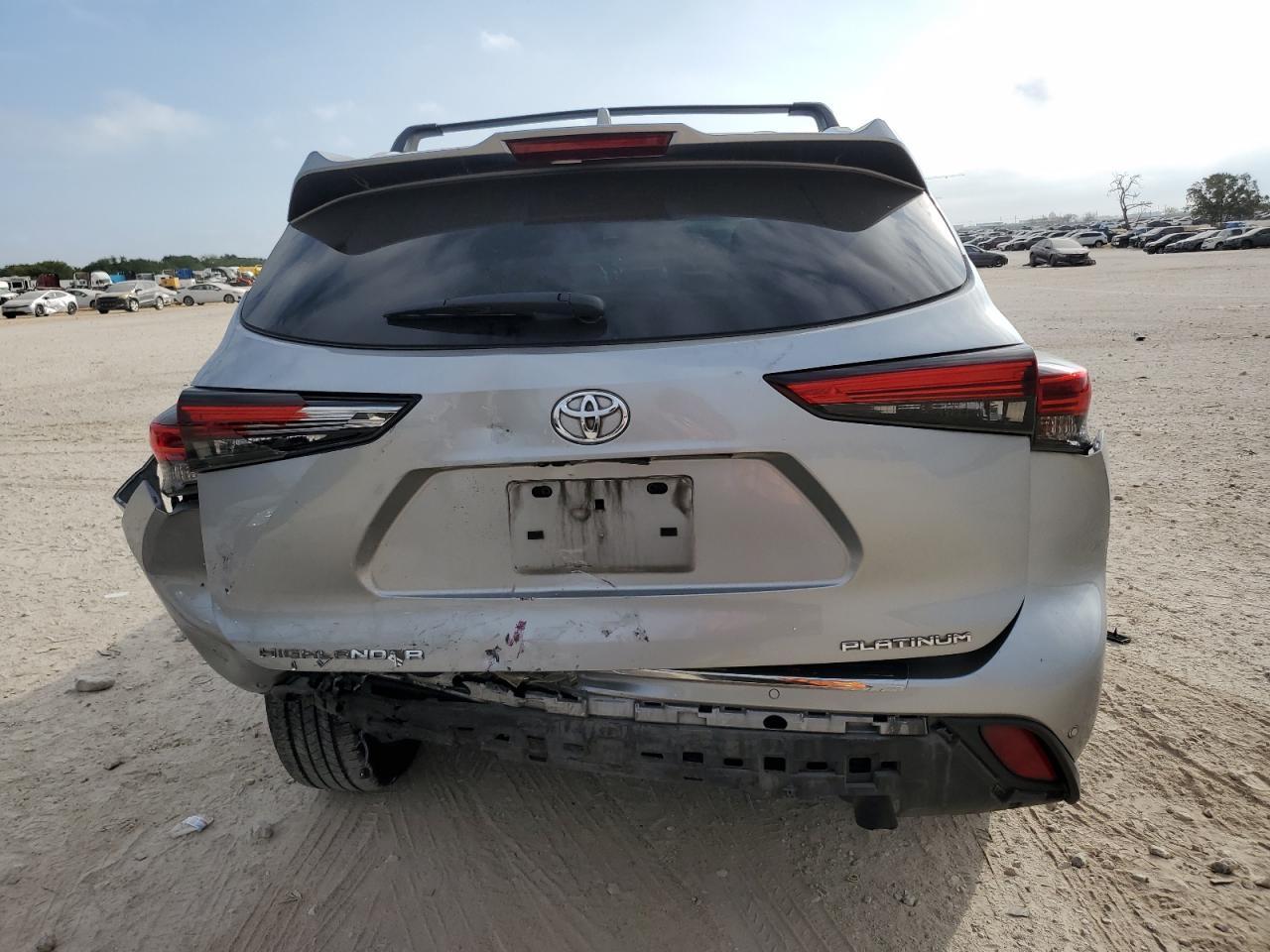 2023 Toyota Highlander L - Фото 6