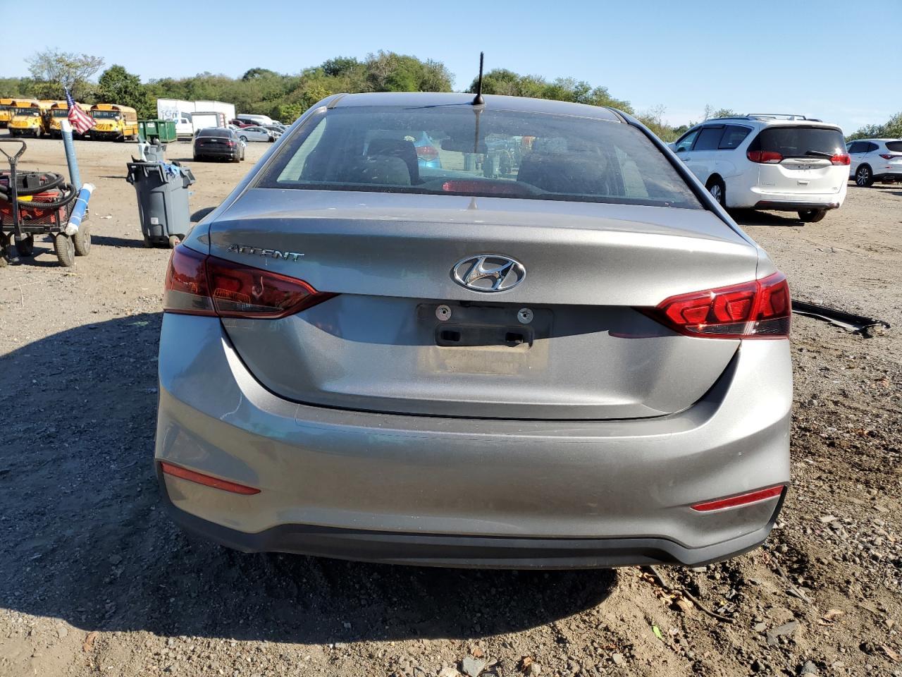 2022 Hyundai Accent Se - Фото 6