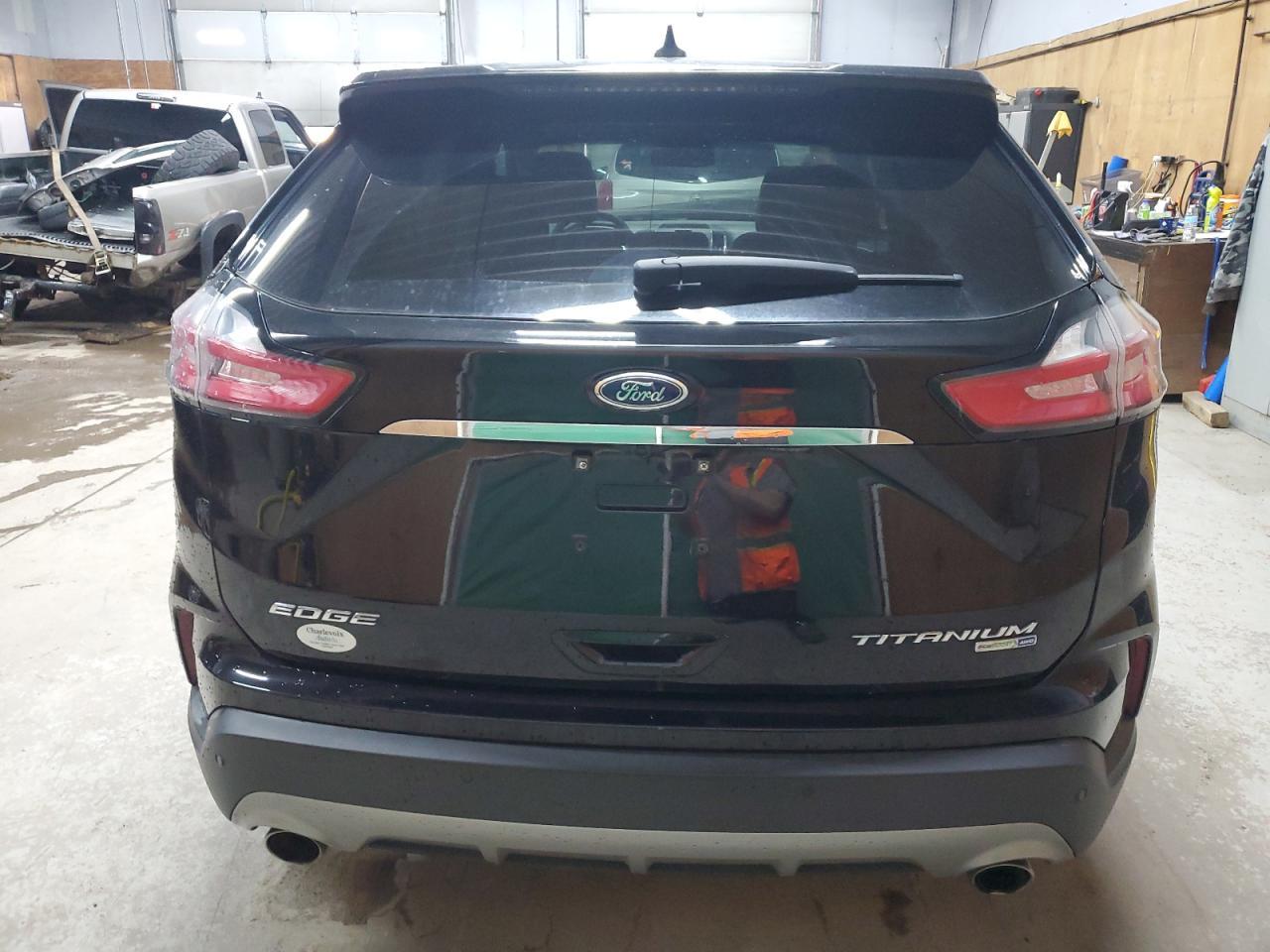 2020 Ford Edge Titanium - Image 6