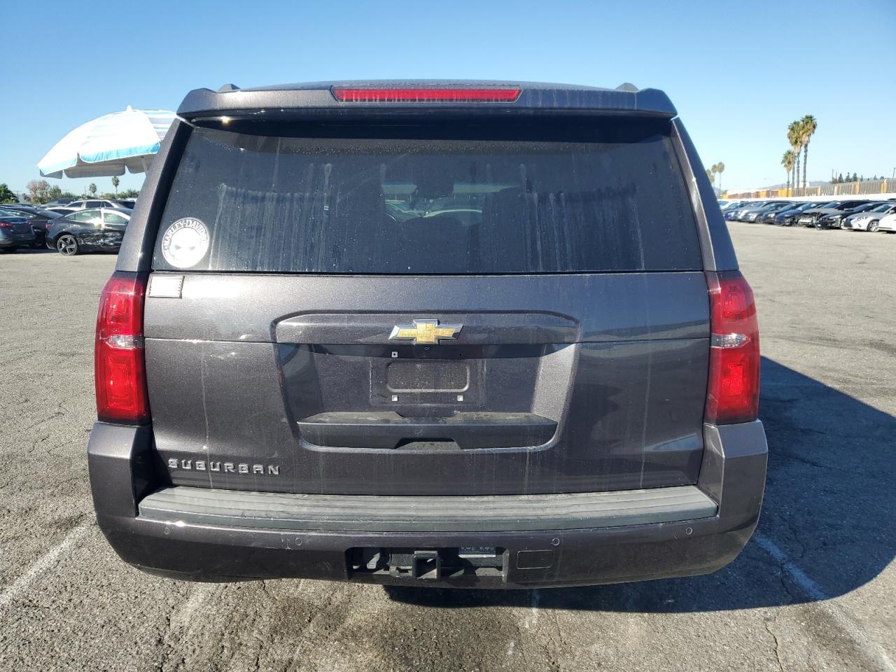 2018 Chevrolet Suburban K1500 Lt - Image 6