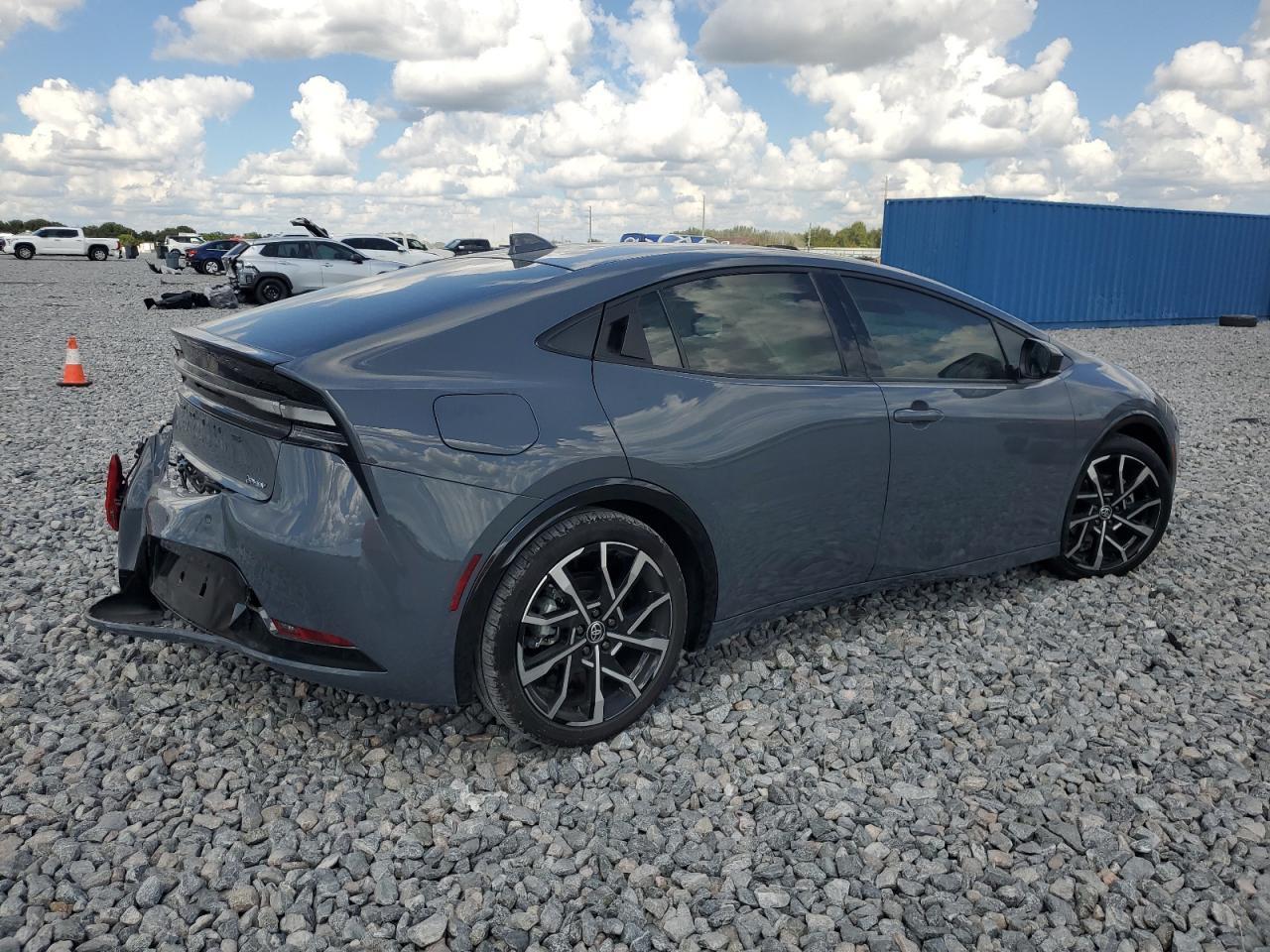 2025 Toyota Prius Se - Фото 3