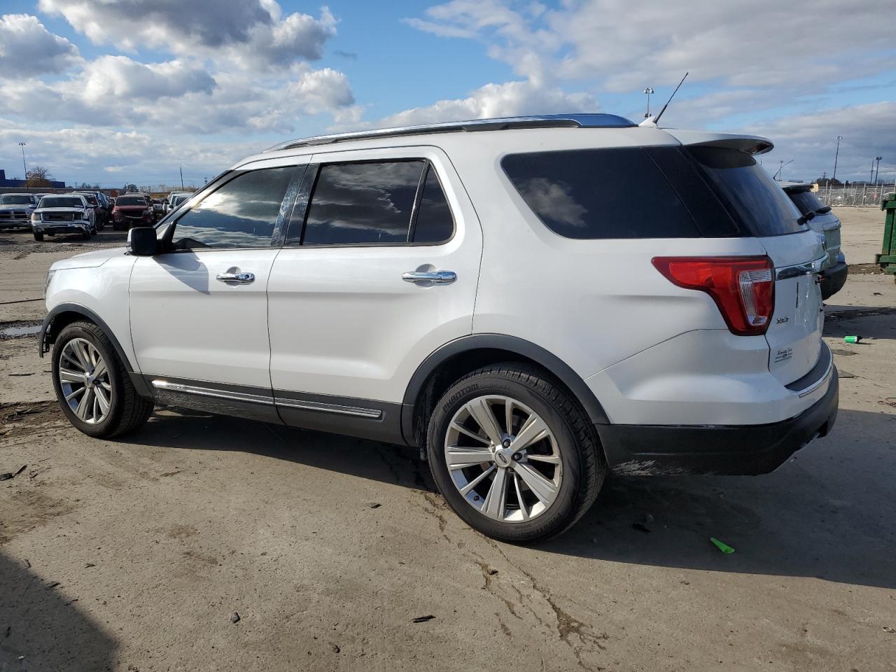 2018 Ford Explorer Limited - Фото 2