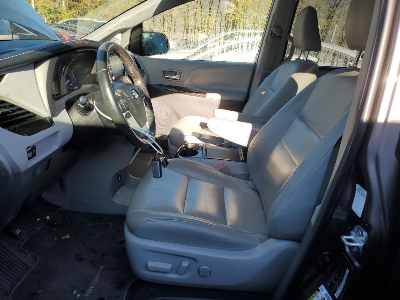 2019 Toyota Sienna Xle - Фото 7