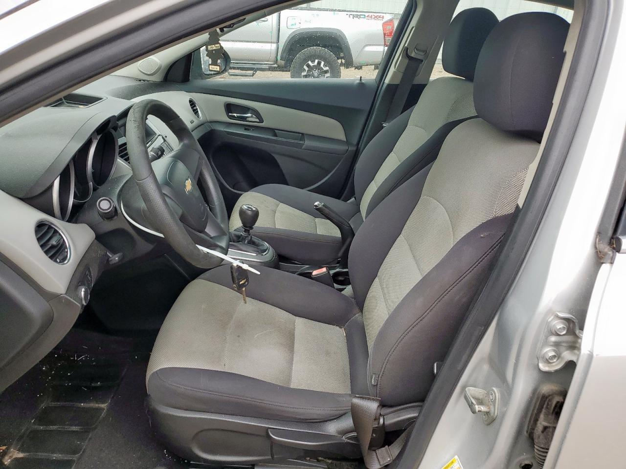 2010 Chevrolet Cruze Ls - Image 7