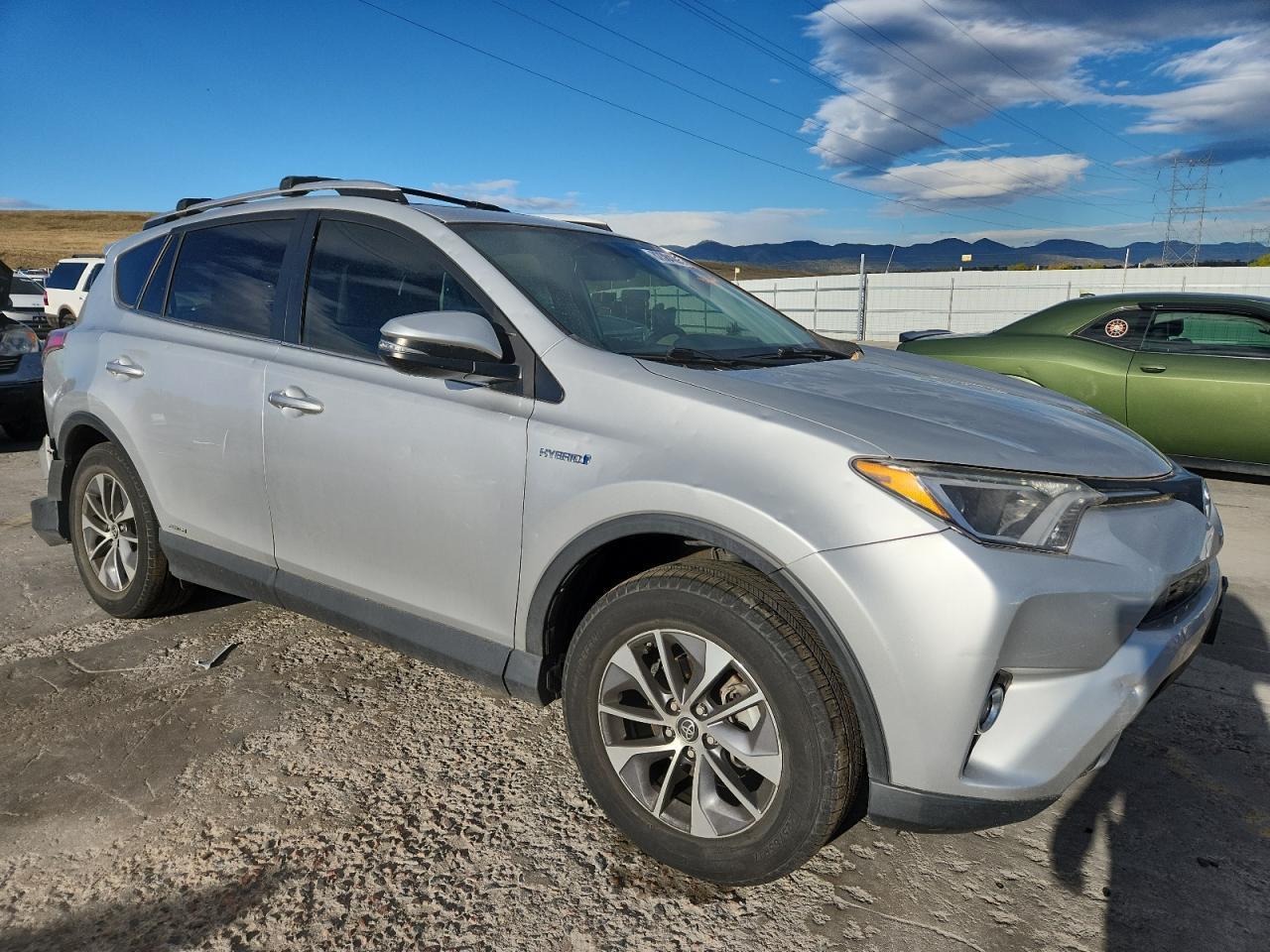 2016 Toyota Rav4 Hv Xle - Фото 4