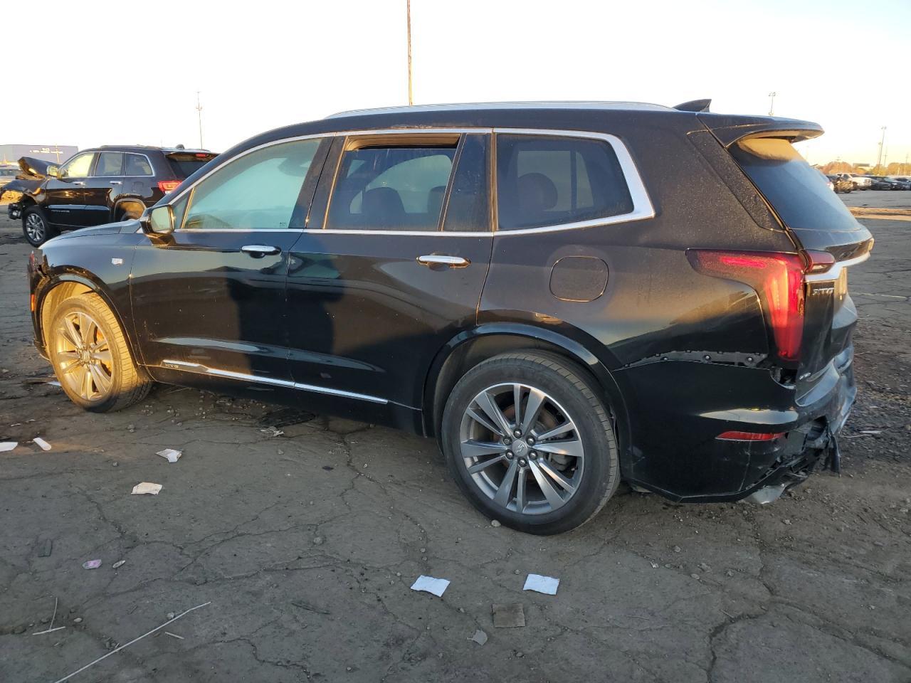 2021 Cadillac Xt6 Premium Luxury - Image 2