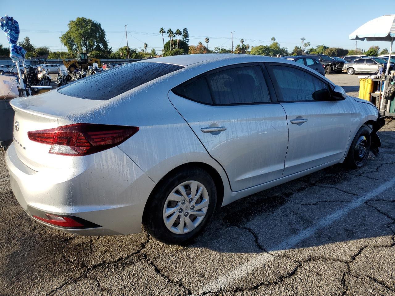 2019 Hyundai Elantra Se - Фото 3