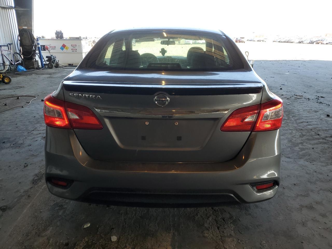 2018 Nissan Sentra S - Фото 6