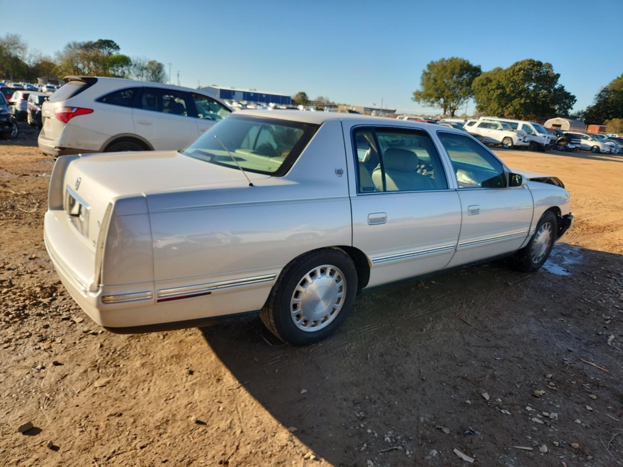1999 Cadillac Deville - Фото 3