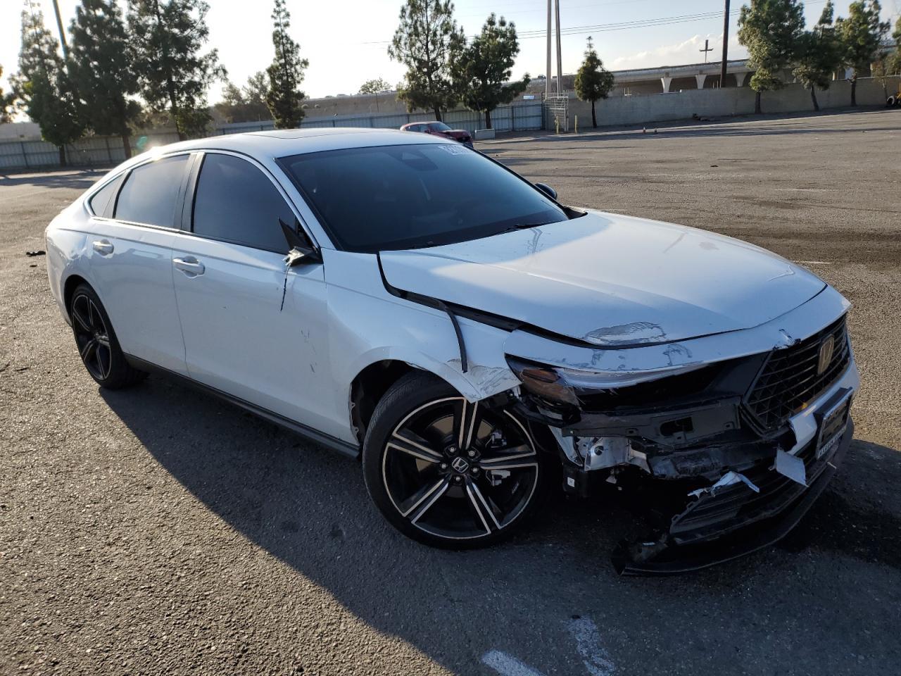 2024 Honda Accord Hybrid Sport - Image 4