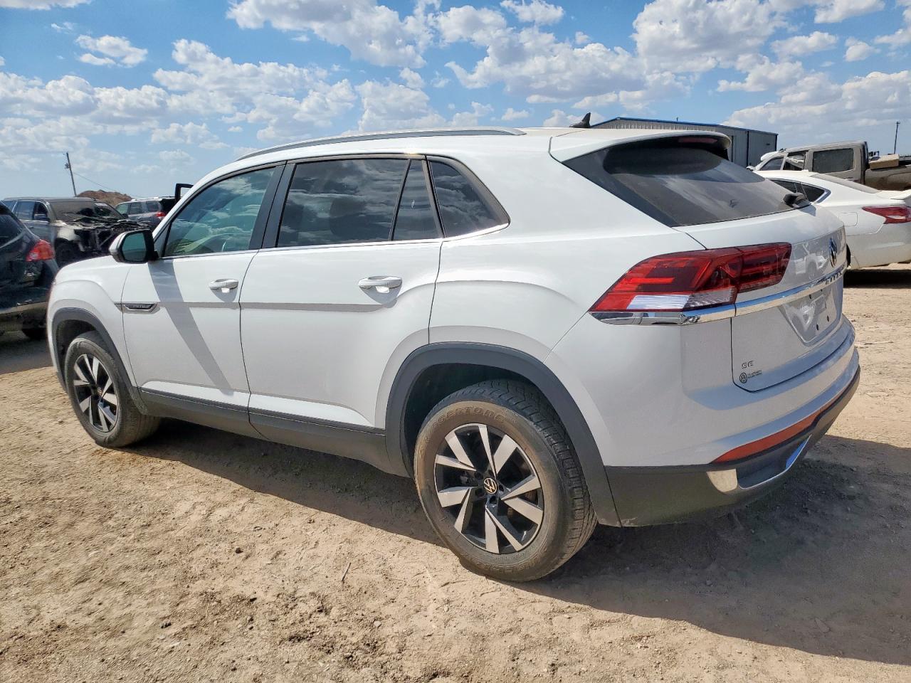 2021 Volkswagen Atlas Cross Sport Se - Image 2