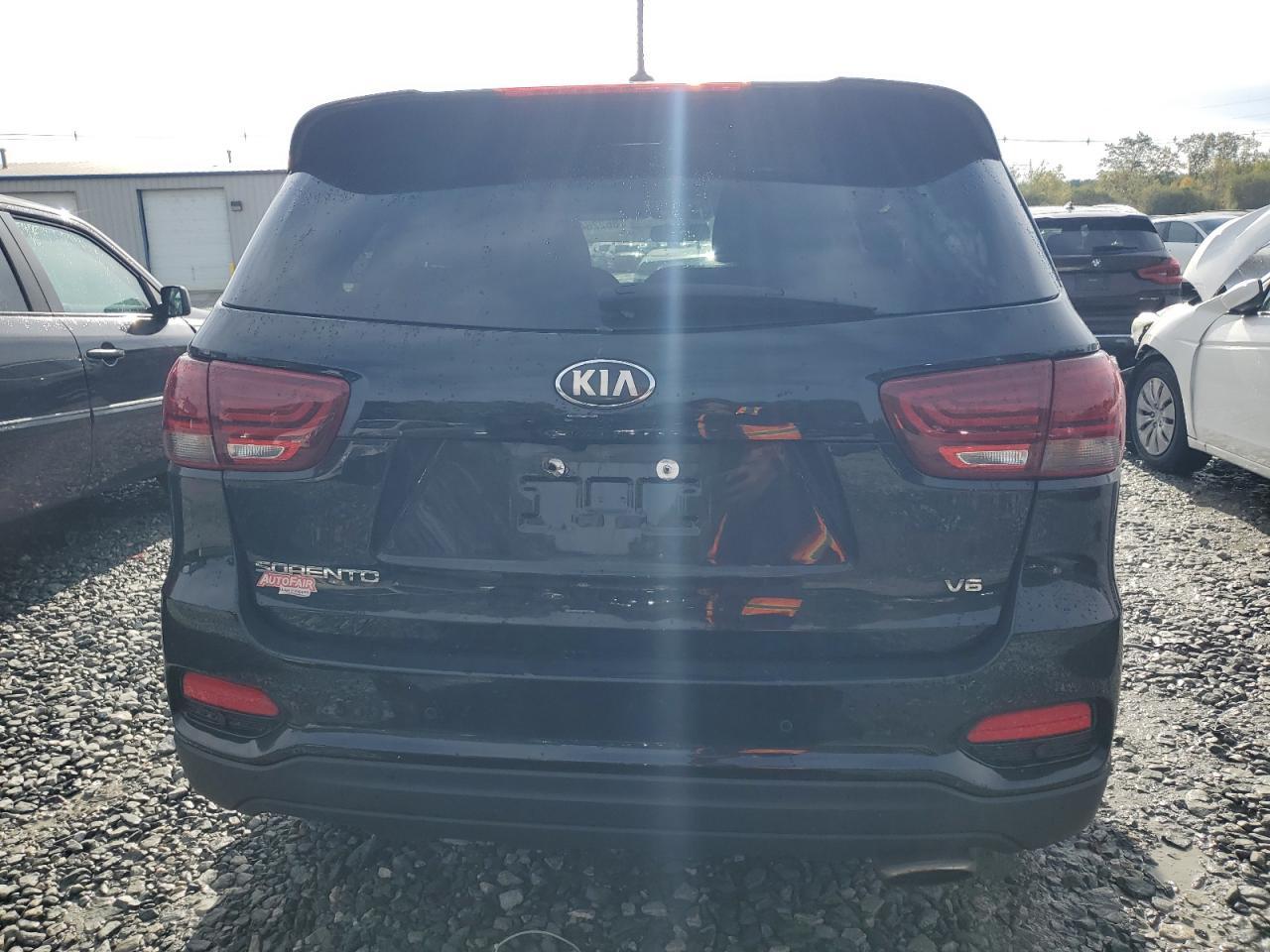 2019 Kia Sorento S V6 - Image 6
