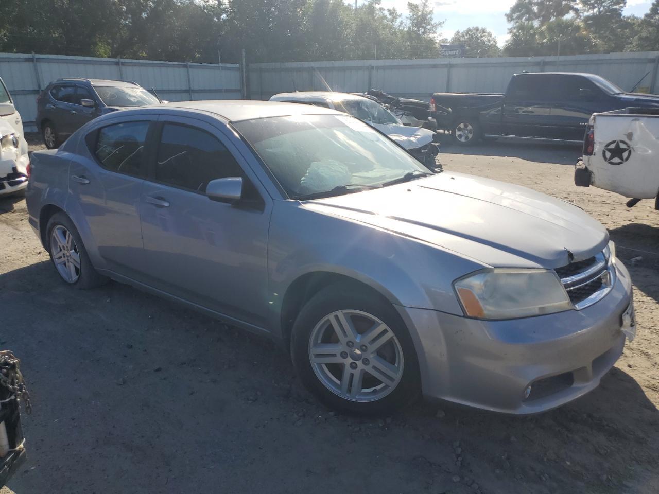 2014 Dodge Avenger Sxt - Image 4