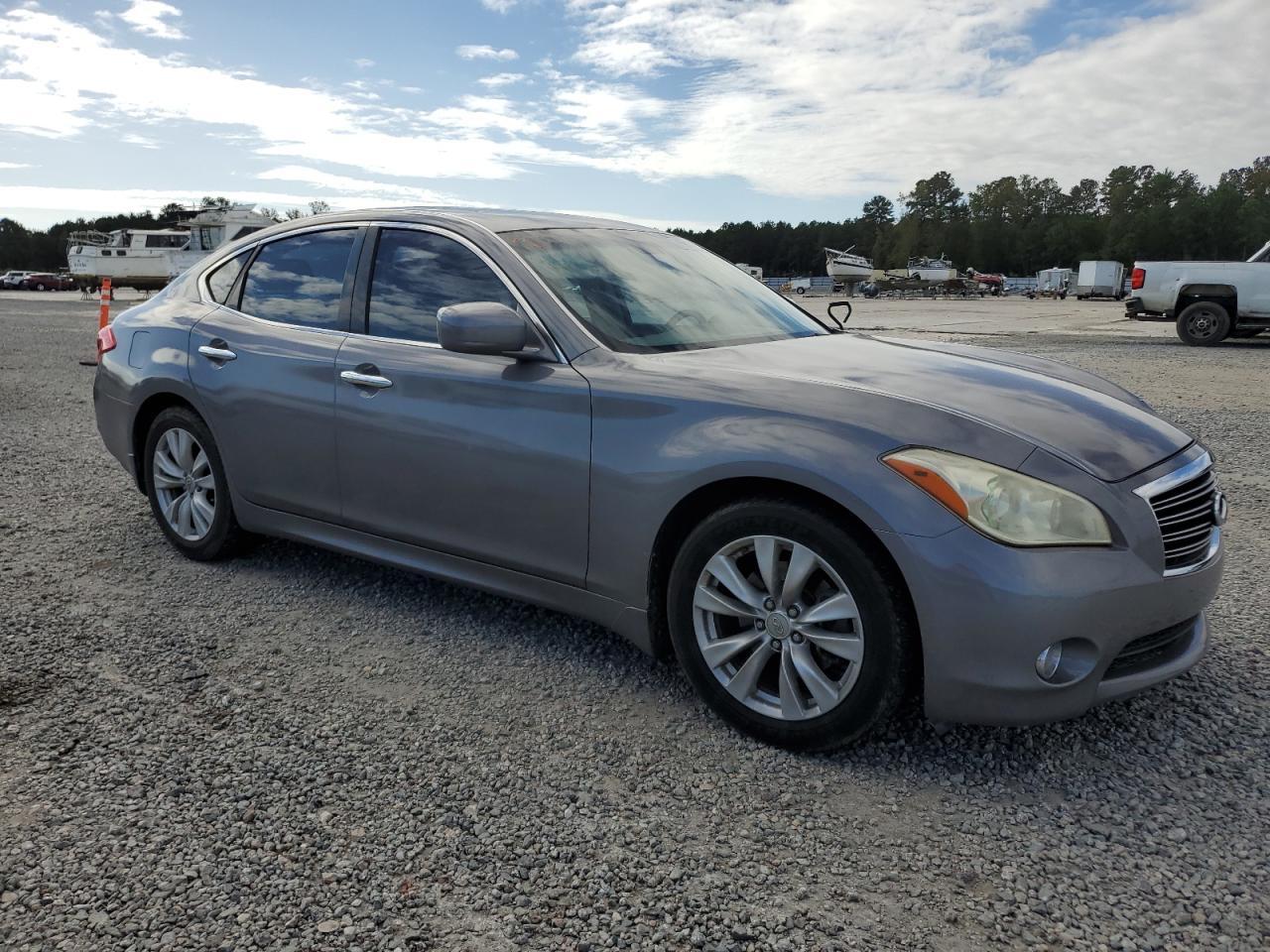 2011 Infiniti M37 - Image 4