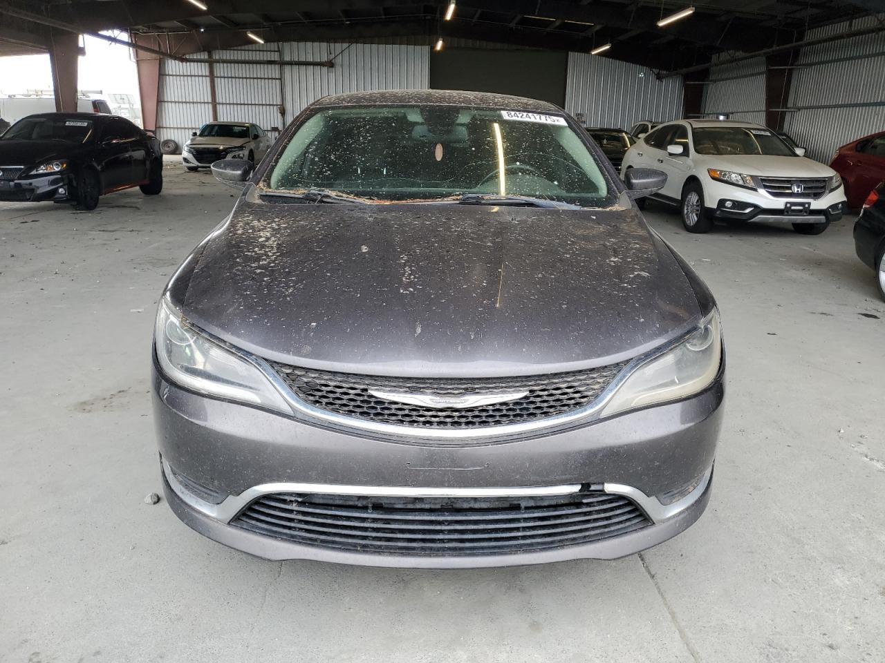 2016 Chrysler 200 Limited - Фото 5