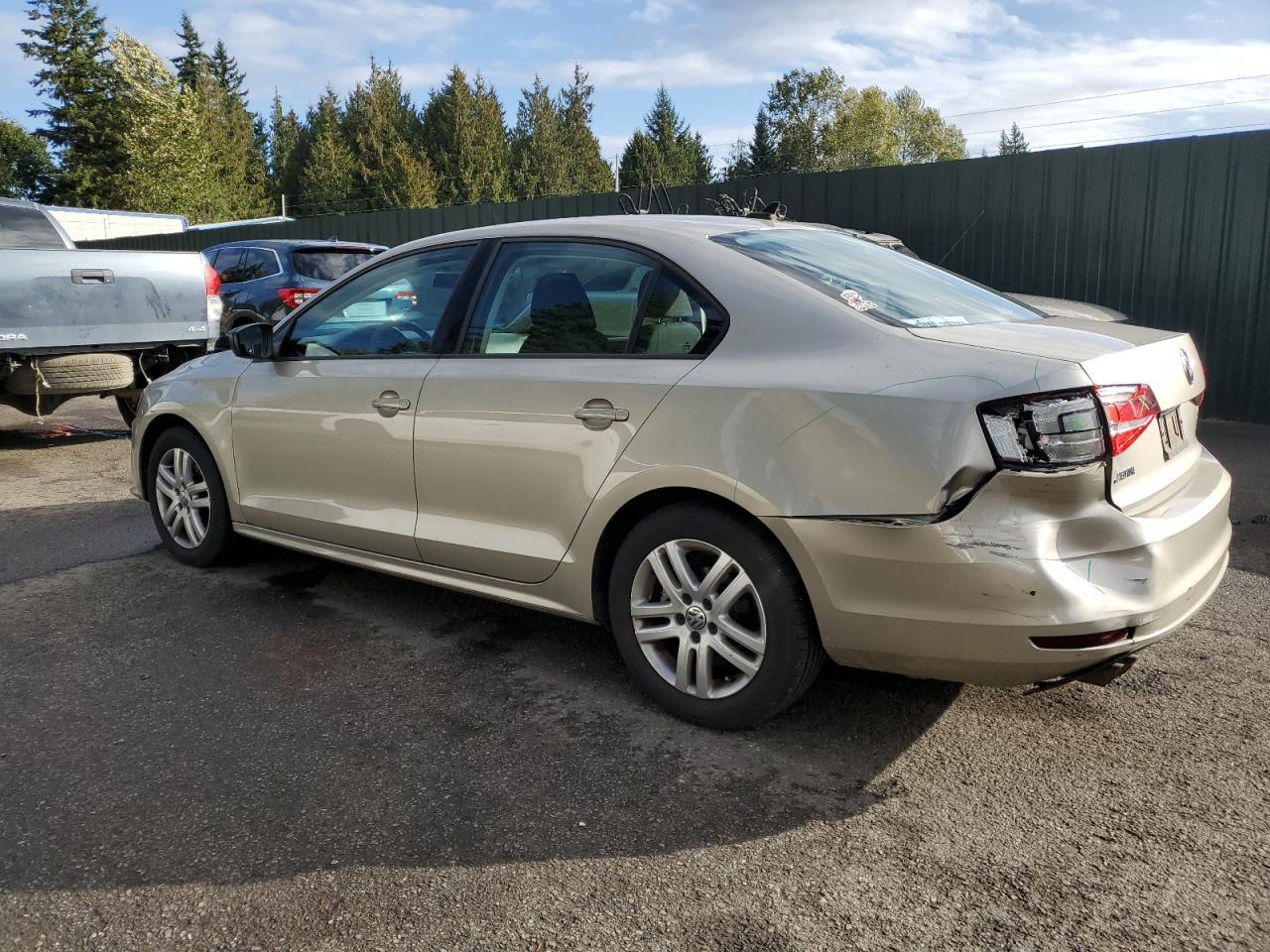 2015 Volkswagen Jetta Base - Image 2