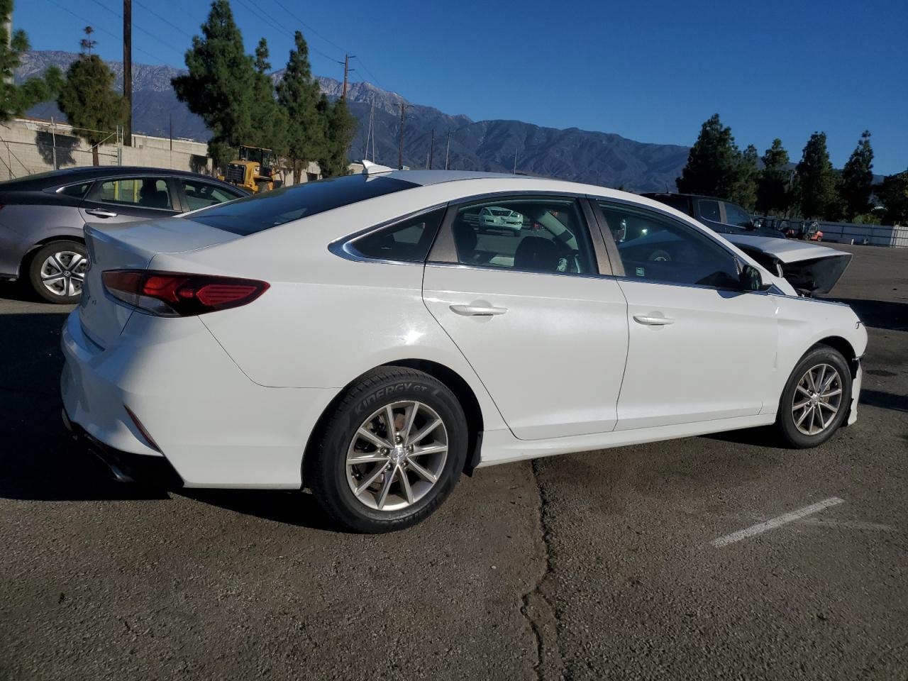 2019 Hyundai Sonata Se - Фото 3