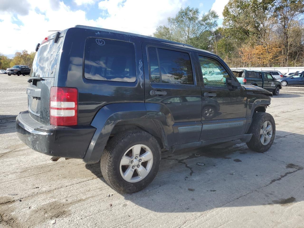 2010 Jeep Liberty Sport - Фото 3