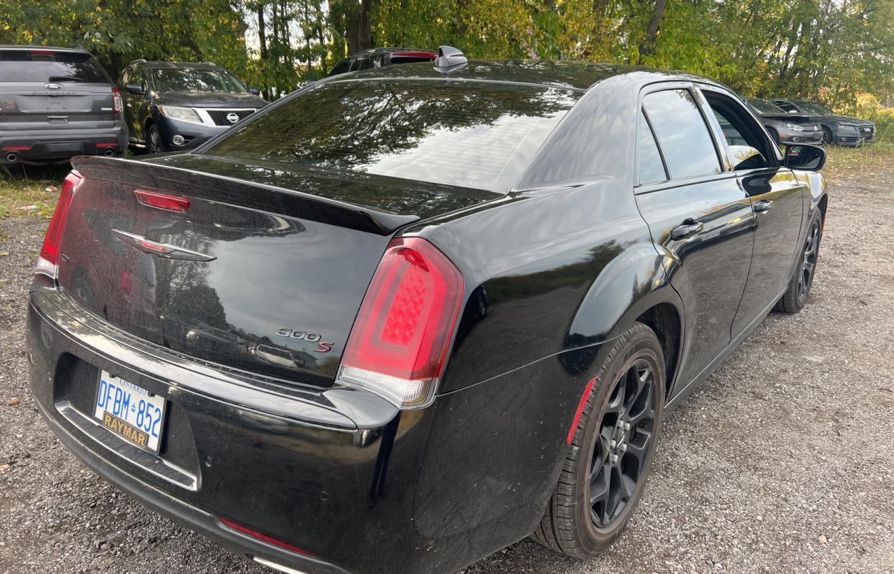 2022 Chrysler 300 S - Фото 4