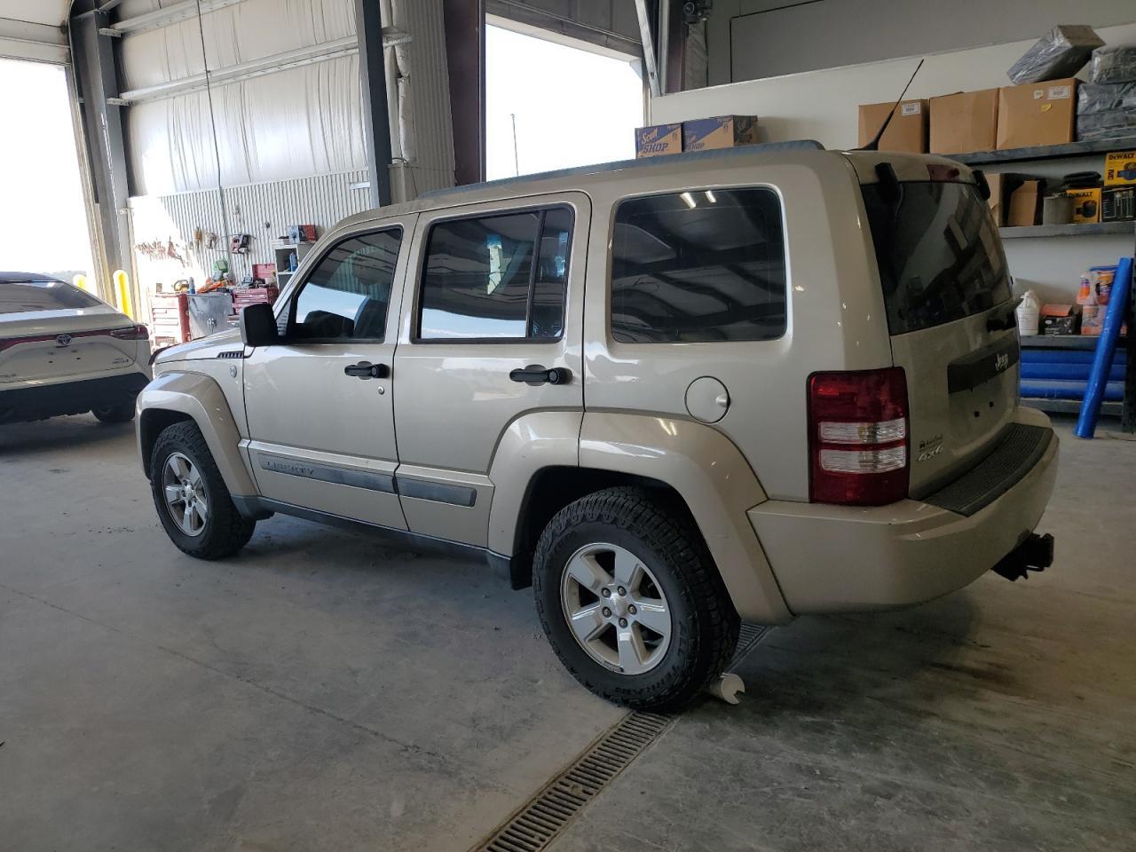 2011 Jeep Liberty Sport - Фото 2