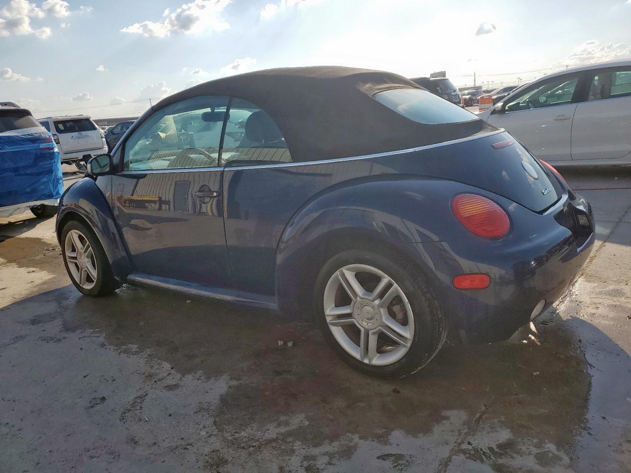 2004 Volkswagen New Beetle Gls - Фото 2