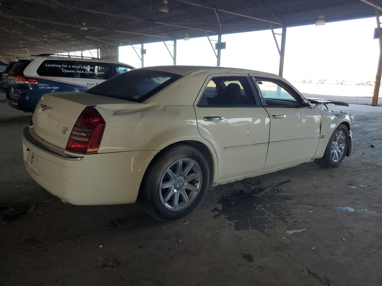 2006 Chrysler 300C - Фото 3