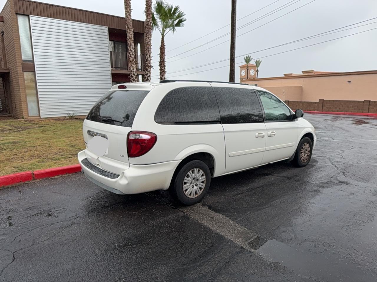 2005 Chrysler Town & Country Lx - Фото 4