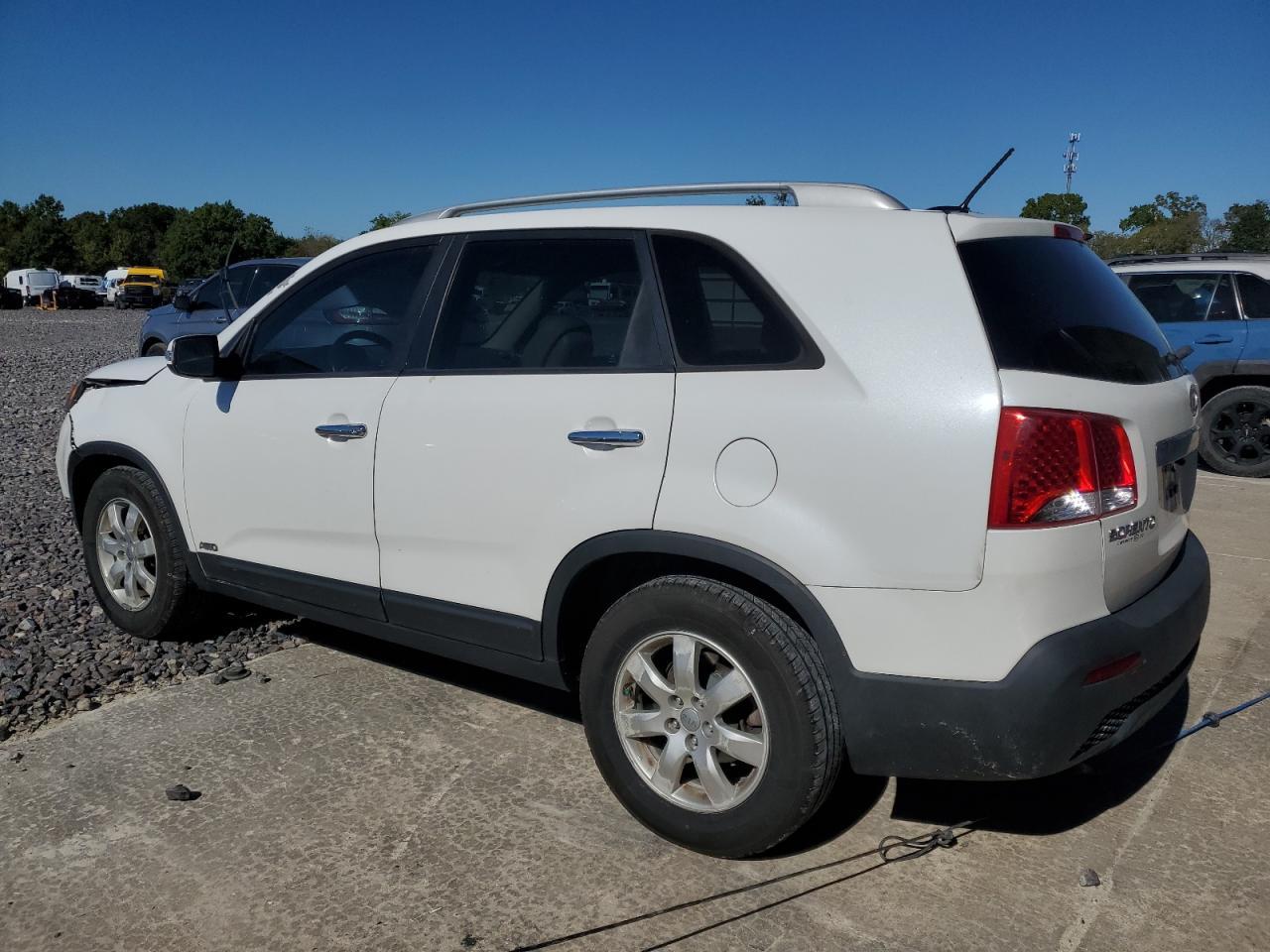 2013 Kia Sorento Lx - Фото 2