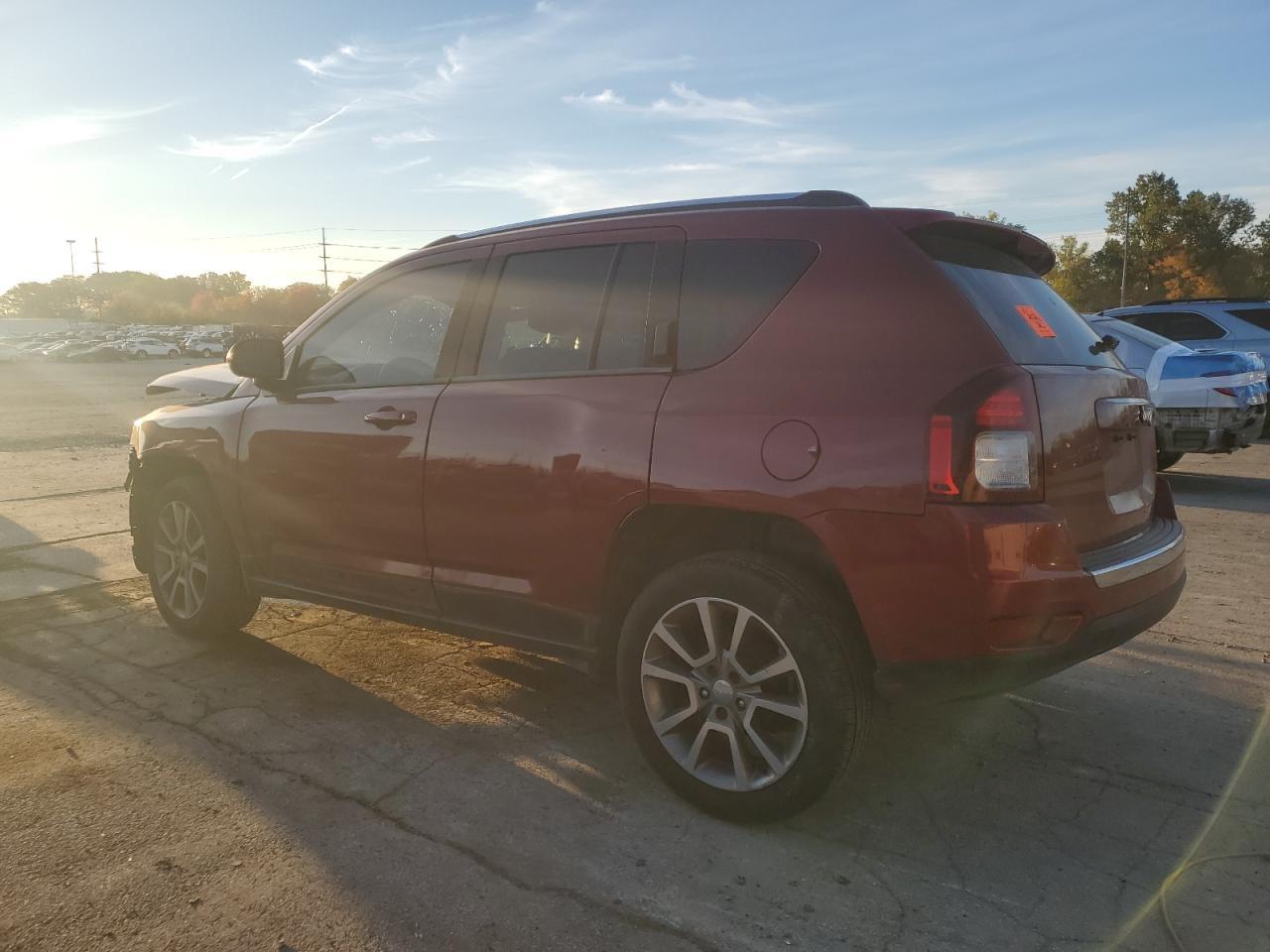 2016 Jeep Compass Latitude - Фото 2