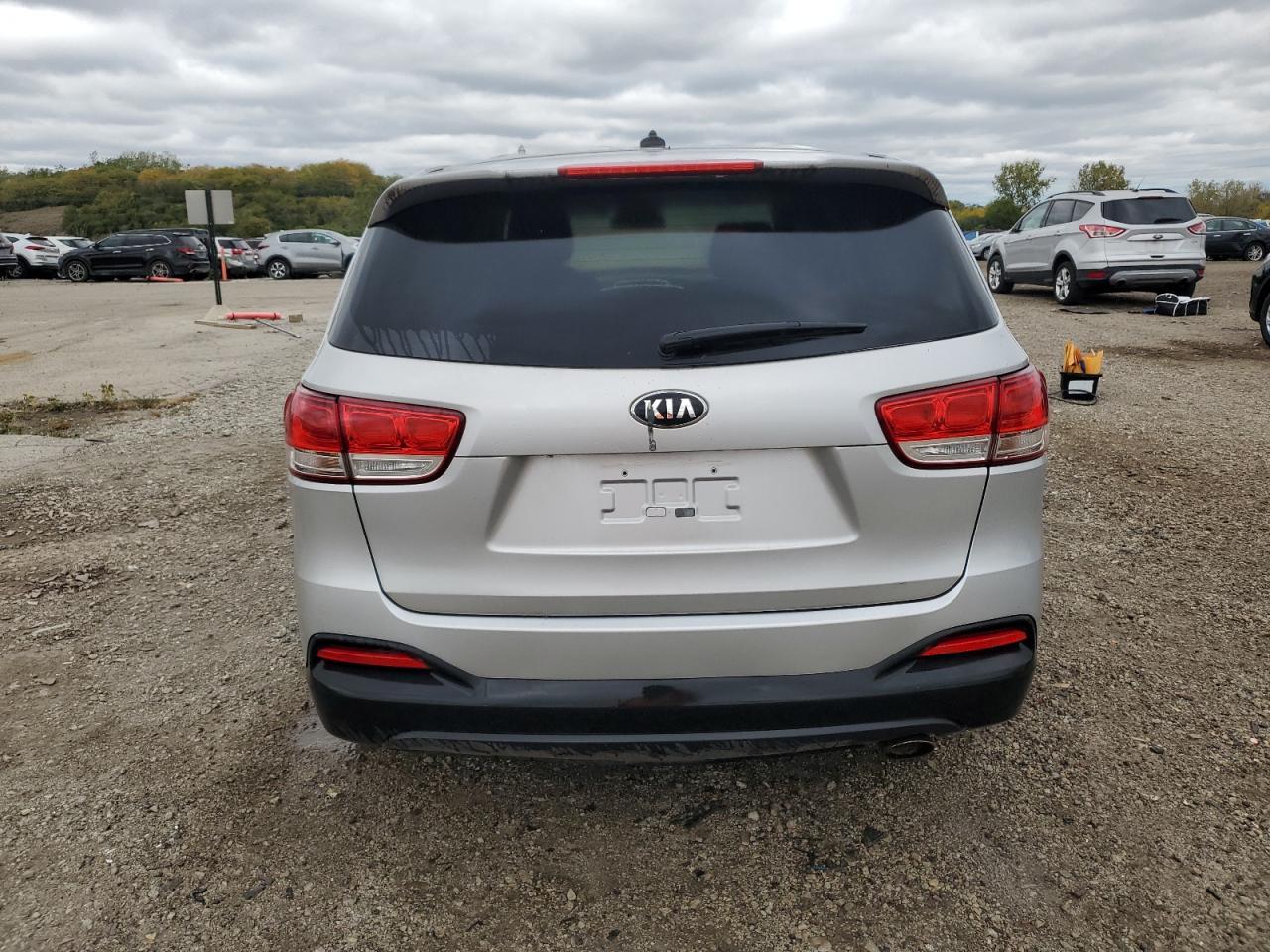 2016 Kia Sorento Lx - Фото 6